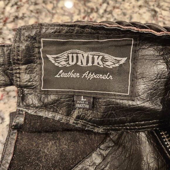 Unik Motorcycle Biker Chaps Black Leather Zipper&Snaps Size L Pinhole Pictured - Picture 8 of 8